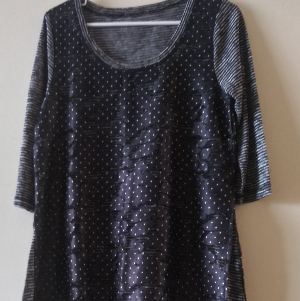 Woman's Black and White Top